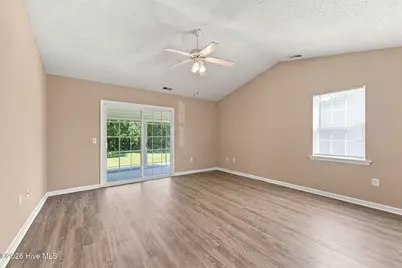 1001 Courtyard E, Beaufort, NC 28516 - Photo 18