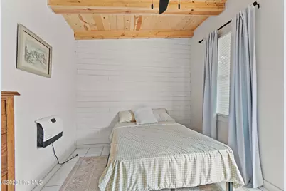 318 NE 58th Street, Oak Island, NC 28465 - Photo 38