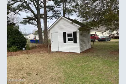 614 E Cockrell Street, Nashville, NC 27856 - Photo 6