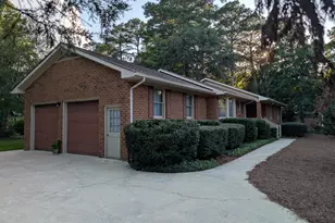 2748 Millbrook Dr, Greenville, NC 27858 - Photo 2