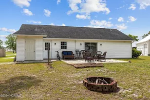 177 Avis Dr, Newport, NC 28570 - Photo 6