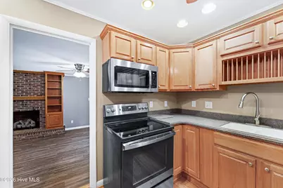 203 Brookview Drive, Jacksonville, NC 28540 - Photo 24