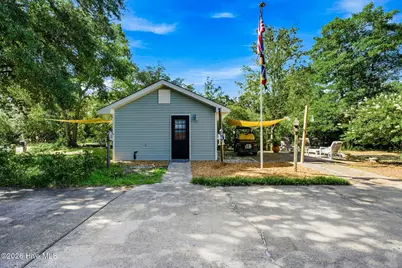 315 NE 40th Street, Oak Island, NC 28465 - Photo 30