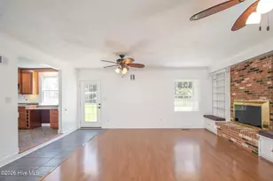 201 Sycamore Dr, Beaufort, NC 28516 - Photo 6