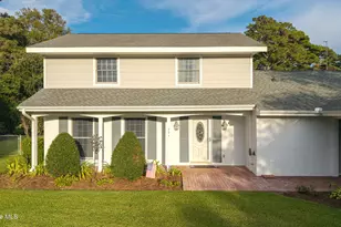 201 Sycamore Dr, Beaufort, NC 28516 - Photo 2