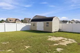 613 Knoll Cir, Greenville, NC 27858 - Photo 14