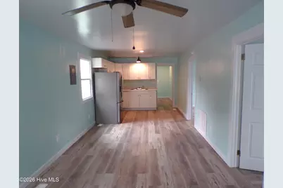 107 S 10th Street, Wilmington, NC 28401 - Photo 2