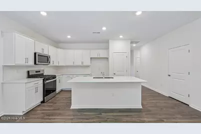 421 Conifer Street, Sanford, NC 27332 - Photo 2