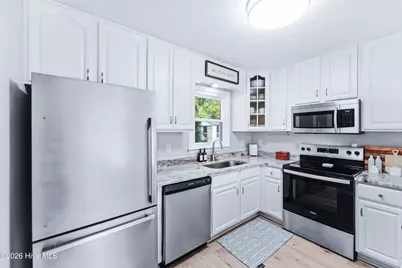 805 Brynn Marr Road, Jacksonville, NC 28546 - Photo 8