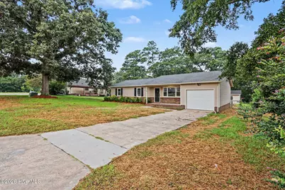 105 Lake Hurst Drive, Dudley, NC 28333 - Photo 2