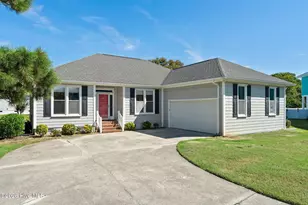833 Cutter Ct, Kure Beach, NC 28449 - Photo 1