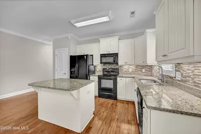131 Myrtle Avenue, Wilmington, NC 28403 - Photo 8