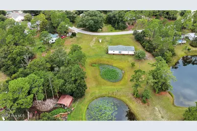 877 Cambridge Road, Southport, NC 28461 - Photo 6