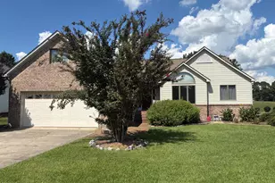 833 Pelican Dr, New Bern, NC 28560 - Photo 1