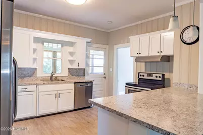 304 W King Street, Elizabethtown, NC 28337 - Photo 16