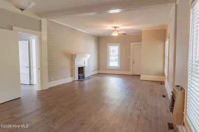 304 W King Street, Elizabethtown, NC 28337 - Photo 14