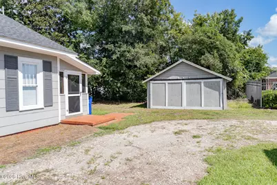 304 W King Street, Elizabethtown, NC 28337 - Photo 8