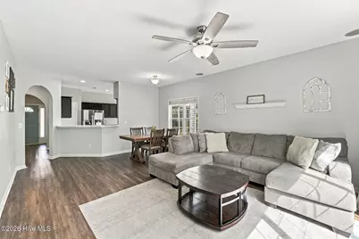7304 Farrington Farms Drive, Wilmington, NC 28411 - Photo 10
