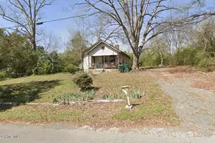 238 W Turner St, Norwood, NC 28128 - Photo 1