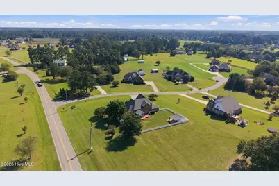 1308 Steeplechase Drive, Grimesland, NC 27837 - Photo 8