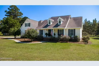 727 Mount Olive Road, Bladenboro, NC 28320 - Photo 2