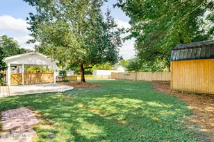 130 E Main St, Rose Hill, NC 28458 - Photo 10