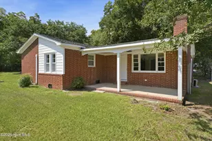 901 E Nash St, Spring Hope, NC 27882 - Photo 2