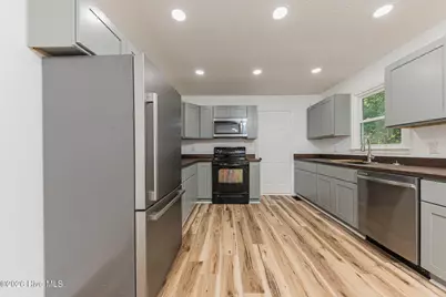 111 Lynn Court, Jacksonville, NC 28540 - Photo 8