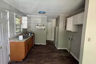 800 Dixon St, Kinston, NC 28501 - Photo 2