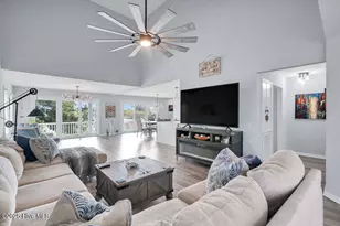 822 Cutter Ct, Kure Beach, NC 28449 - Photo 4