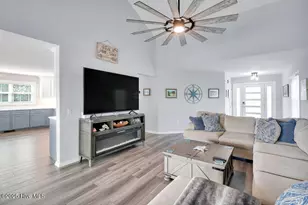 822 Cutter Ct, Kure Beach, NC 28449 - Photo 6