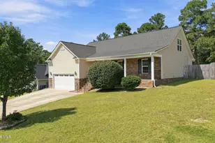 184 Hampshire Court, Raeford, NC 28376 - Photo 2