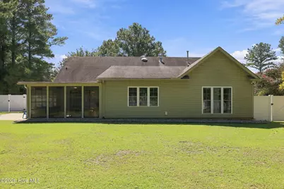 1405 Warwick Circle, Winterville, NC 28590 - Photo 36