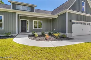 107 Gold Coast Dr, Hampstead, NC 28443 - Photo 2