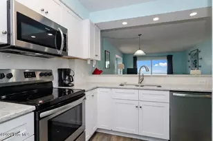 1101 Sand Dollar Ct, Kure Beach, NC 28449 - Photo 10