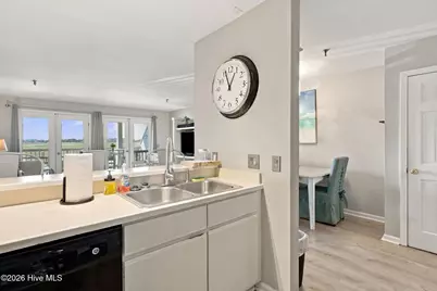 111 Florida Avenue #Apt 3, Carolina Beach, NC 28428 - Photo 8