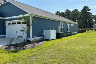 1002 Brighton Dr, New Bern, NC 28562 - Photo 2