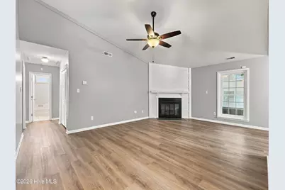408 Mark Lane, Jacksonville, NC 28546 - Photo 4