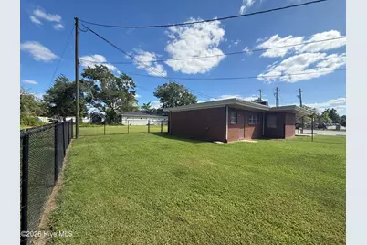 615 College Street, Jacksonville, NC 28540 - Photo 8