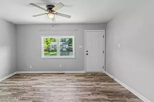 100 Banks St, Jacksonville, NC 28540 - Photo 8