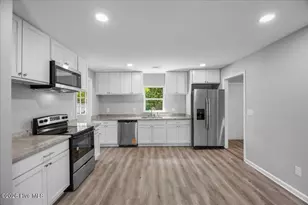 901 Kennedy Cir, Thomson, GA 30824 - Photo 16