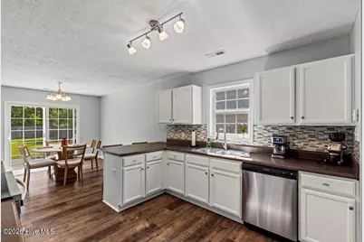 212 Marsh Haven Drive, Sneads Ferry, NC 28460 - Photo 18