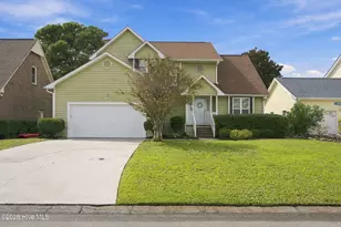 721 Sloop Pointe Ln, Kure Beach, NC 28449 - Photo 2