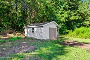 193 Peach St, Clarkton, NC 28433 - Photo 28