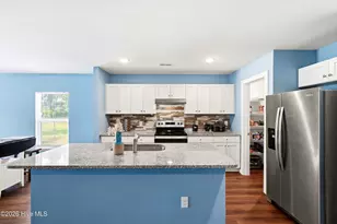 910 Pine Needles Rd, Southport, NC 28461 - Photo 12