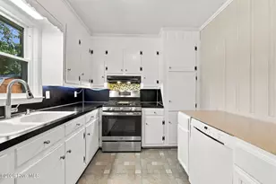 27 Croatan Ave, Bath, NC 27808 - Photo 16