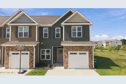 1811 Fox Den Way #6, Greenville, NC 27858 - Photo 2