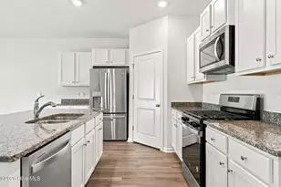 357 Tributary Cir, Wilmington, NC 28401 - Photo 4