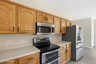 410 Stately Pines Rd, New Bern, NC 28560 - Photo 18