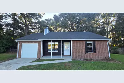 215 Spruce Court, Jacksonville, NC 28546 - Photo 2